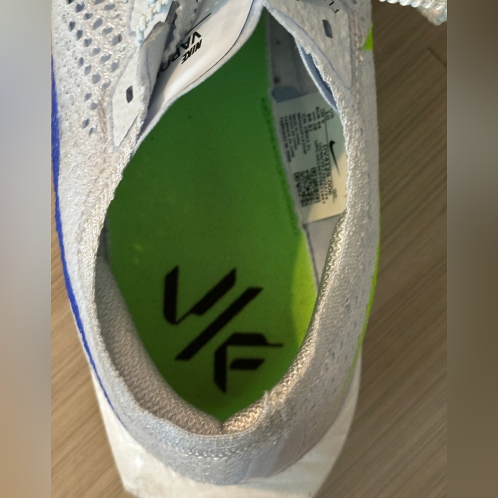 Nike Vaporfly Next% 3 - Picture 2 of 6
